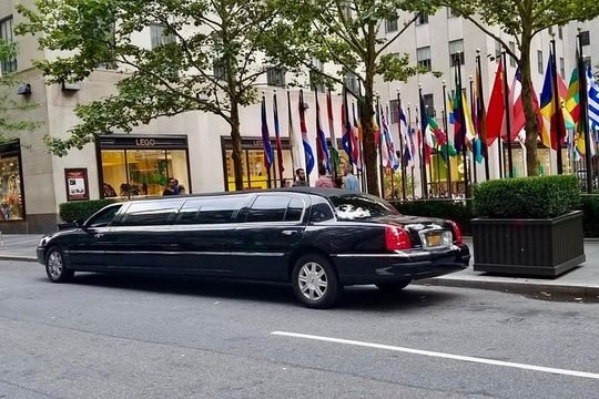 NYC Limousine Tour (New York "NYC Limo Tour" Limo, SUV Or Van )