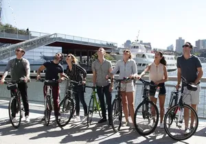Scenic Manhattan Highlights Bike Tour (English or German)
