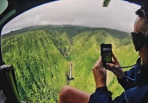 Doors Off West Maui and Molokai 45 minute Helicopter Tour