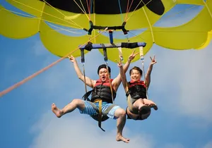 Maunalua Bay Higher Flyer Parasailing Adventure