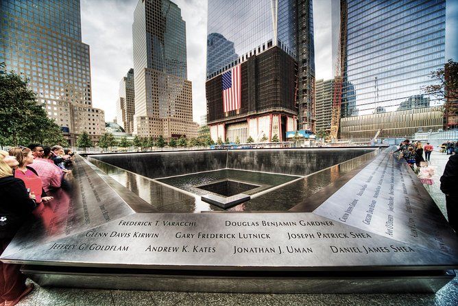 Lower Manhattan & 9/11 Memorial Walking Tour Semi-Private 12ppl