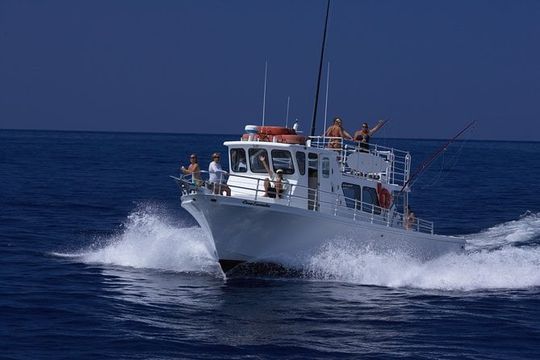 Kona Hawaii Fishing/Snorkel Large Group Private Charter on OE