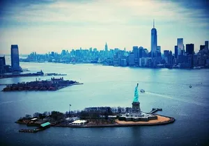 1-hour New York City Skyline Sightseeing Cruise