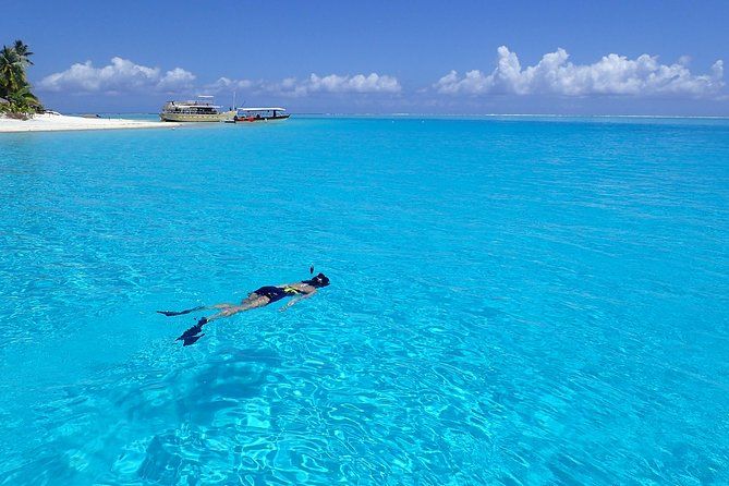Full-Day Private Boat Tour of Bora Bora Lagoon with Snorkel