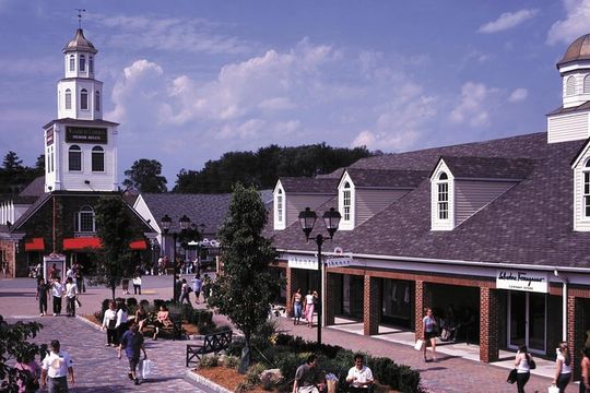 Woodbury Common Shopping Tour from NYC by Helicopter