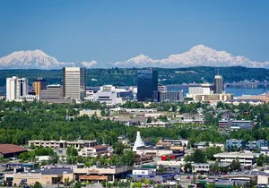 Anchorage City Tour w/ Taste of Wild Smoked Salmon & Reindeer Sausage