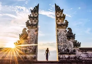 East Bali Tour: Gate of Heaven, Water Palace, Sleeping Gajah