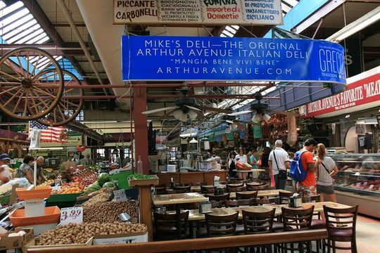 Tour of Contrasts in Italian