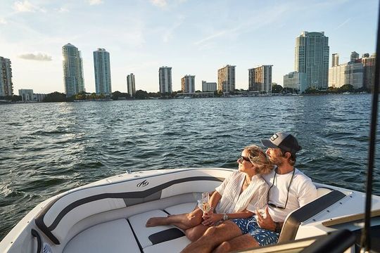 Private Boat Ride in Miami with Experienced Captain and Champagne