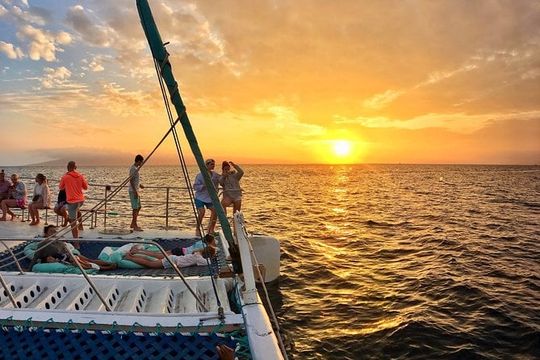 Maui: Original Sunset Cruise with Open Bar from Ka’anapali Beach