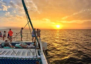 Maui: Original Sunset Cruise with Open Bar from Ka’anapali Beach