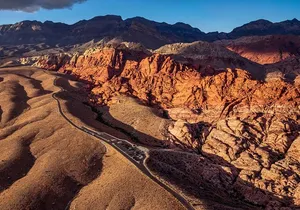 Red Rock Canyon Helicopter Tour with Landing and Champagne Toast