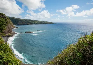 Private Full-Day Waterfall Beach and Jungle Tour of Maui