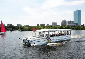 Boston Duck Boat Sightseeing City Tour with Cruise Along Charles River