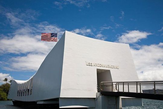 Pearl Harbor, National Memorial Cemetery and Honolulu City Tour