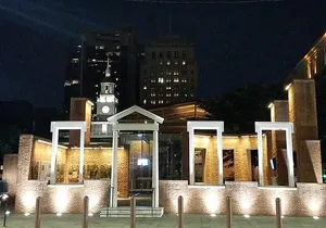 Small-Group Alexander Hamilton Public Walking Tour in Philadelphia