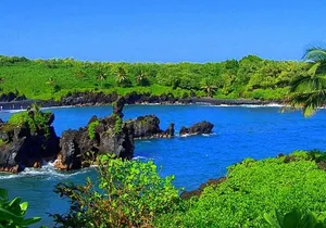 Small Group Road to Hāna Tour 6 to 8 passengers