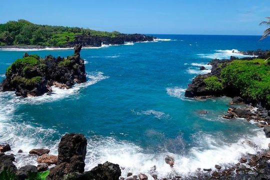 Road to Hana in Mercedes Van: Waterfalls and Black Sand Beach