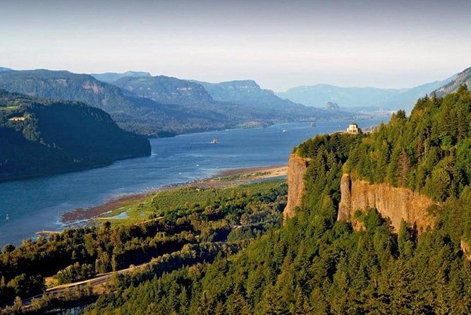 Private Group Tour up to 11 of Columbia River Gorge & Waterfalls from Portland