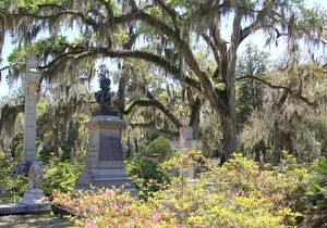 A Walk Through The Book "Midnight in the Garden of Good and Evil"