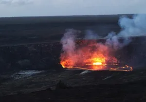 Private Tour from Hilo to Hawaii Volcanoes Natl Park Mercedes Van