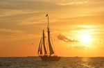 Schooner Appledore Key West Premium Sunset Sail with Hors D’oeuvres and Full Bar Image 2