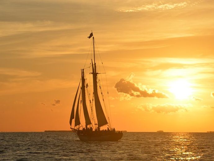 Schooner Appledore Key West Premium Sunset Sail with Hors D’oeuvres and Full Bar Image 2