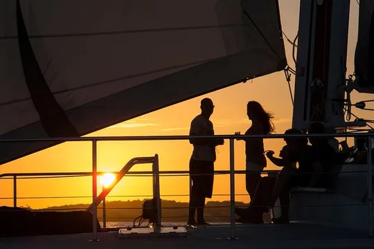 Key West Sunset Sail with Live Music, Champagne, Hors D’oeuvres and Full Bar