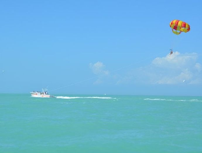 Key West Parasailing Adventure Image 3