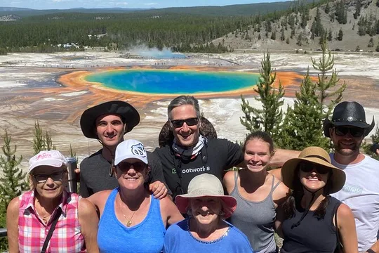 Private Small-Group Yellowstone Tour with Lunch