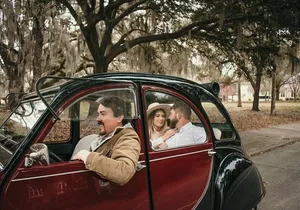 Private Historic Savannah Tour in a Vintage Citroën