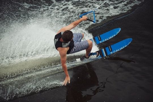 1 Half Day Waterski, Wakeboard or Wakesurf Lesson - 5 people max