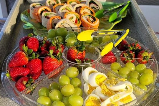 Sunset Sail Experience by Catamaran in Waikiki