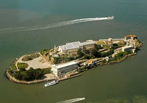 Official Alcatraz + San Francisco Hop-on Hop-off City Tour