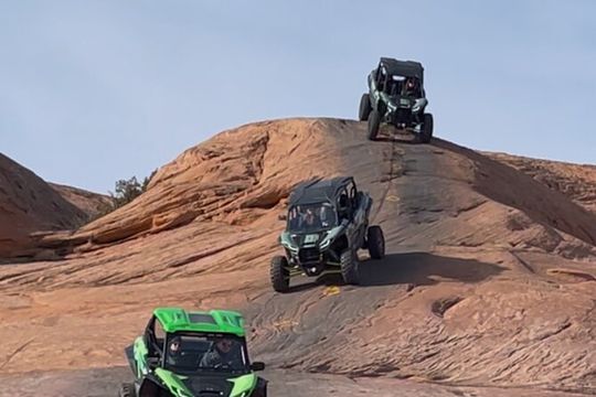The Best U-Drive Hell's Revenge 4x4 Off Roading Tour from Moab