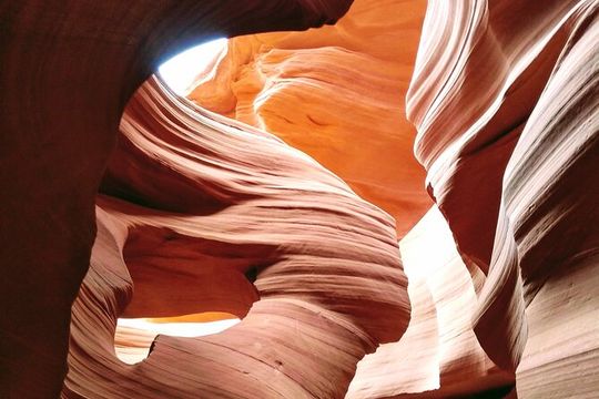 Private Upper or Lower Antelope Canyon & Horseshoe Bend Day Tour