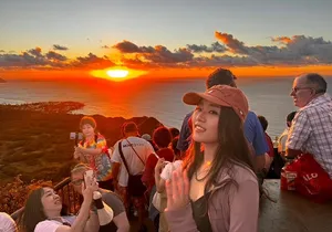 Diamond Head Hiking Experience with Roundtrip Transportation