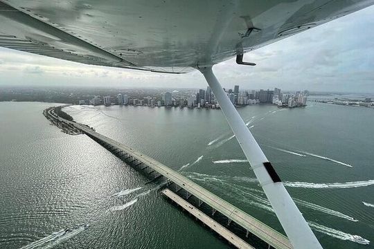 Private 60 Minute Romantic Air Tour with Champagne in Miami