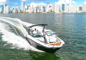 Miami Biscayne Bay Private Boat Experience with Captain