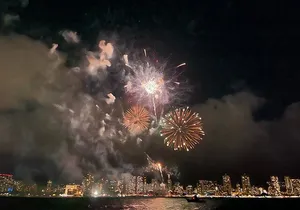 Waikiki Friday Night Fireworks Boat Cruise