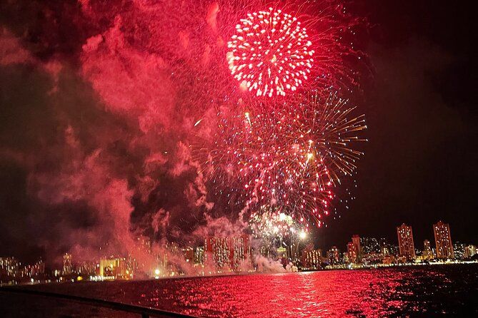 Waikiki Friday Night Fireworks Boat Cruise