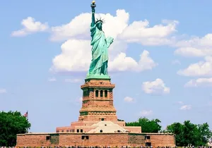 Statue of Liberty & Ellis Island: Private Half-Day Guided Tour