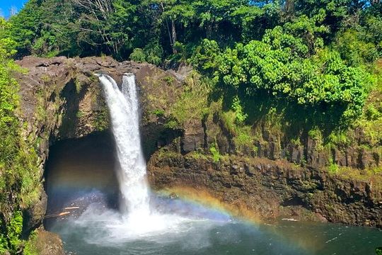 Private Tour: Experience Active Kilauea Volcano & Hilo Rainbow Falls