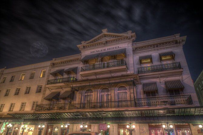 San Antonio Haunted Pub Crawl – Ghosts, Drinks & Historic Bars
