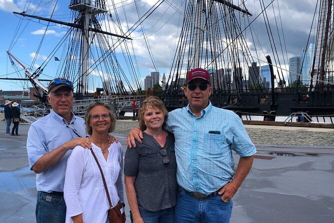 Freedom Trail Walking Tour with Bunker Hill and USS Constitution