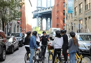 Lower Manhattan and Brooklyn Bridge Guided Fiets Tour (Dutch)