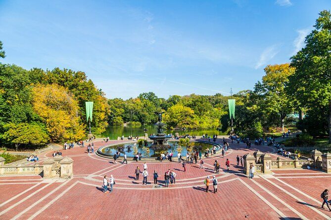 Falling in Love in NYC: Self-Guided Romantic Story Walk