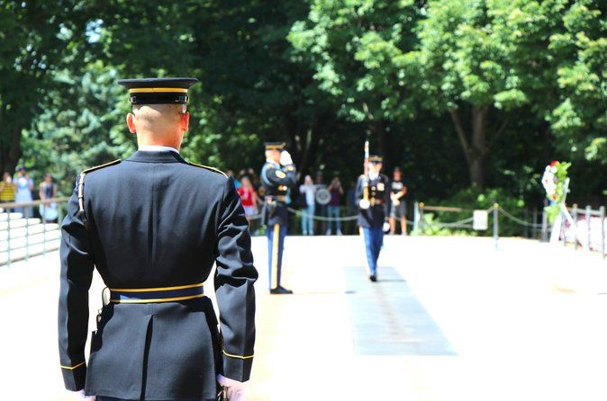 DC Monuments Tour with 10+ Stops & Arlington Cemetery Admission