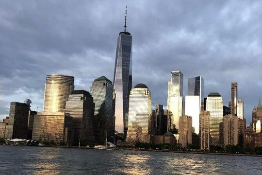 Private Luxury Daytime Boat Tour in New York City - 1 Hour