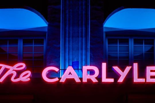 Miami Beach Art Deco & Hidden Gems Walk Tour with Local Historian